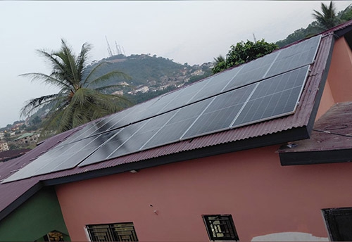 A 200kWh Integrated Solar and Battery Storage System in Cameroon with 4 three-phase inverters